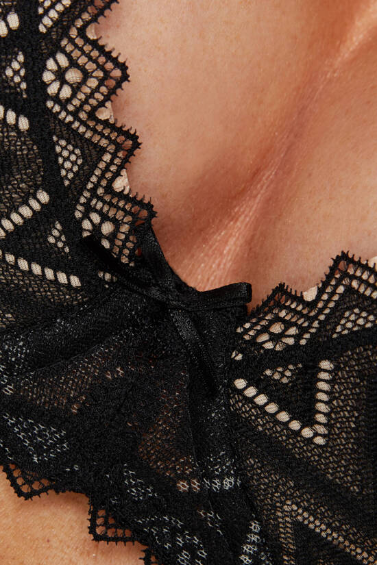 Echo lace push-up bra with zigzag pattern