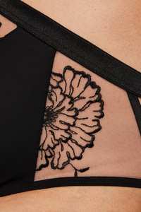 Kala panty with decorative embroidery