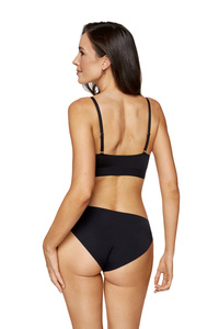 Rocky soft seamless bra with removable pads 